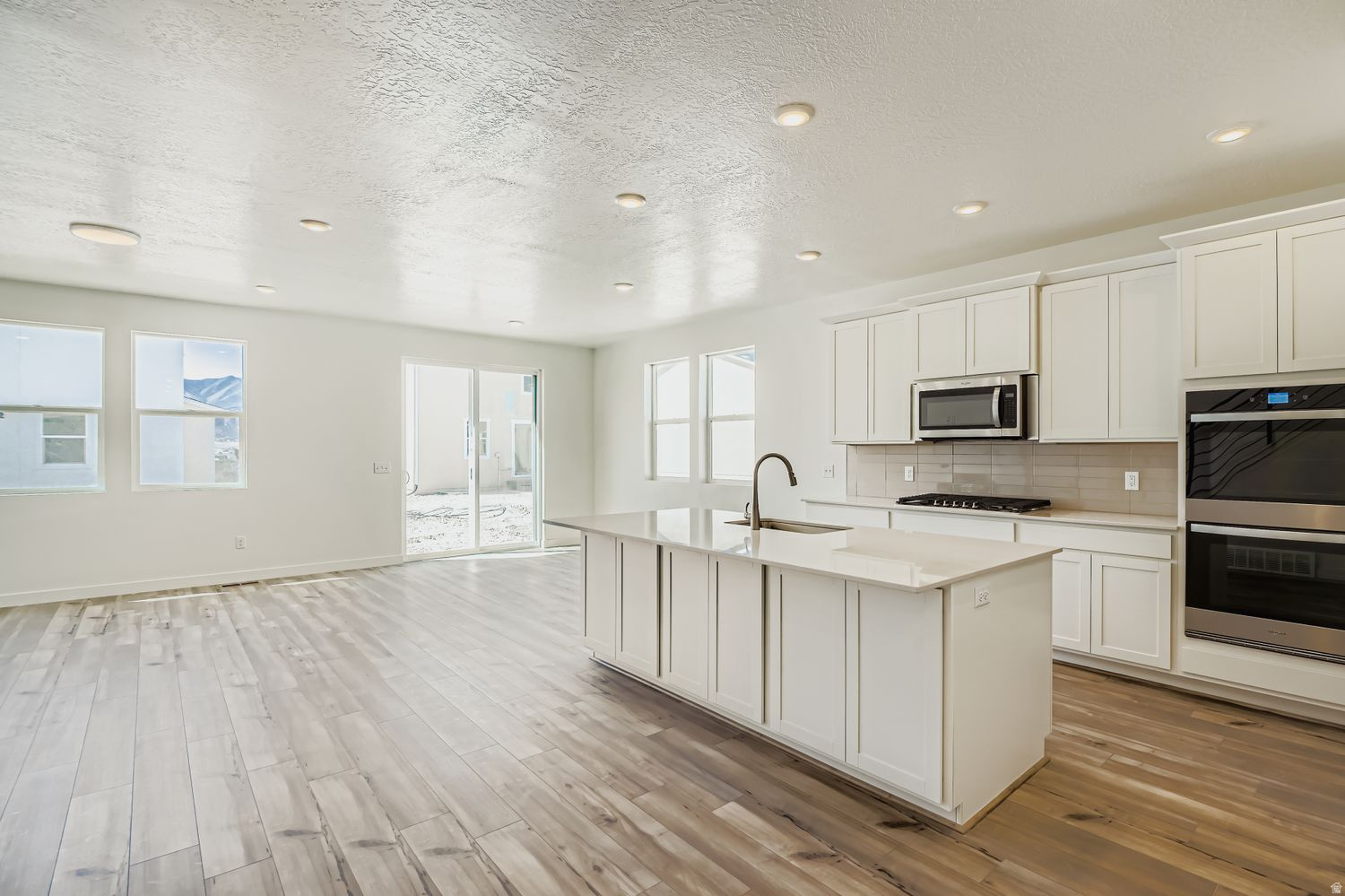 ESTATES AT PINNACLES AT EAGLE MOUNTAIN - Residential