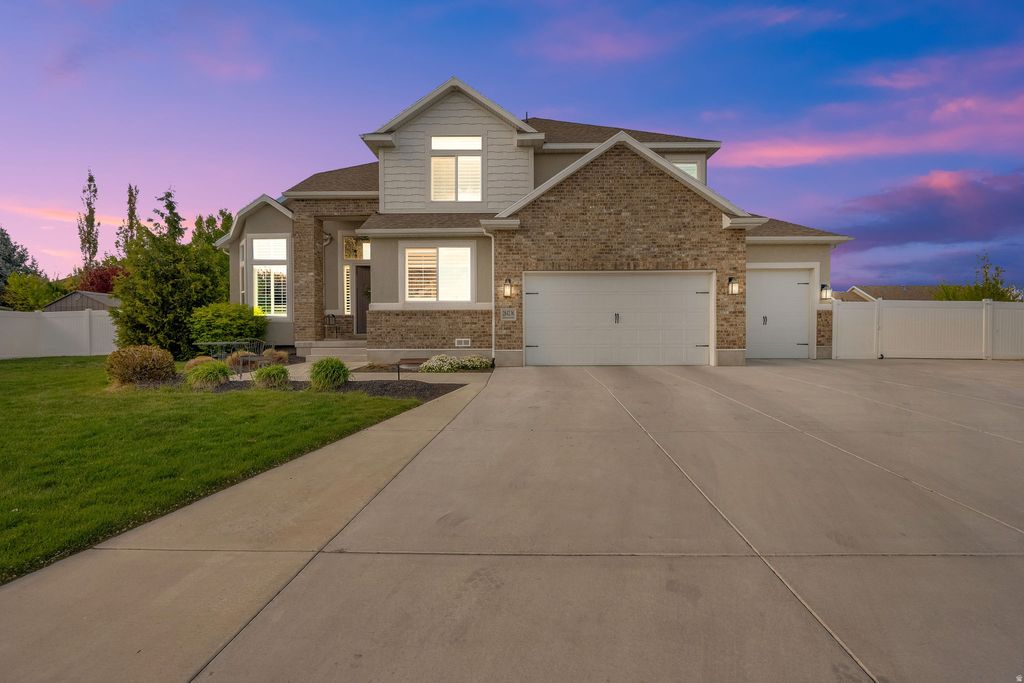 Photo of 2842 W ROLLING CREEK WAY, South Jordan, UT 84095 (MLS # 2152218)