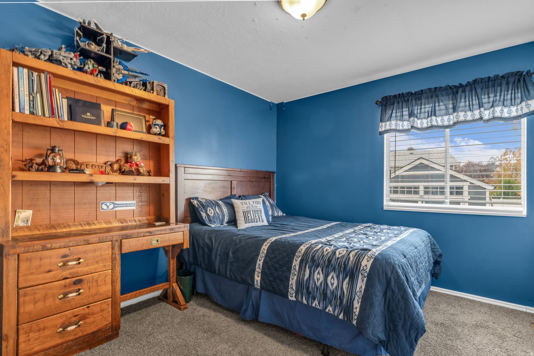 MOUNTAIN MEADOW - Residential