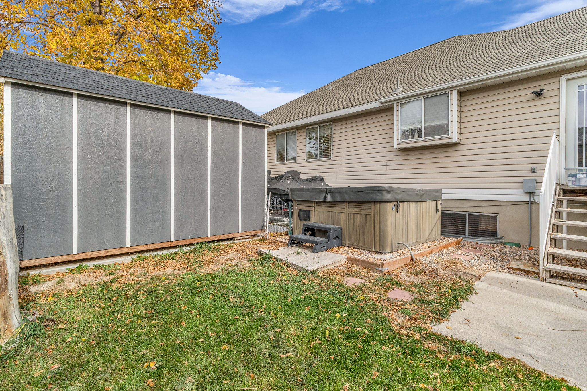 MOUNTAIN MEADOW - Residential