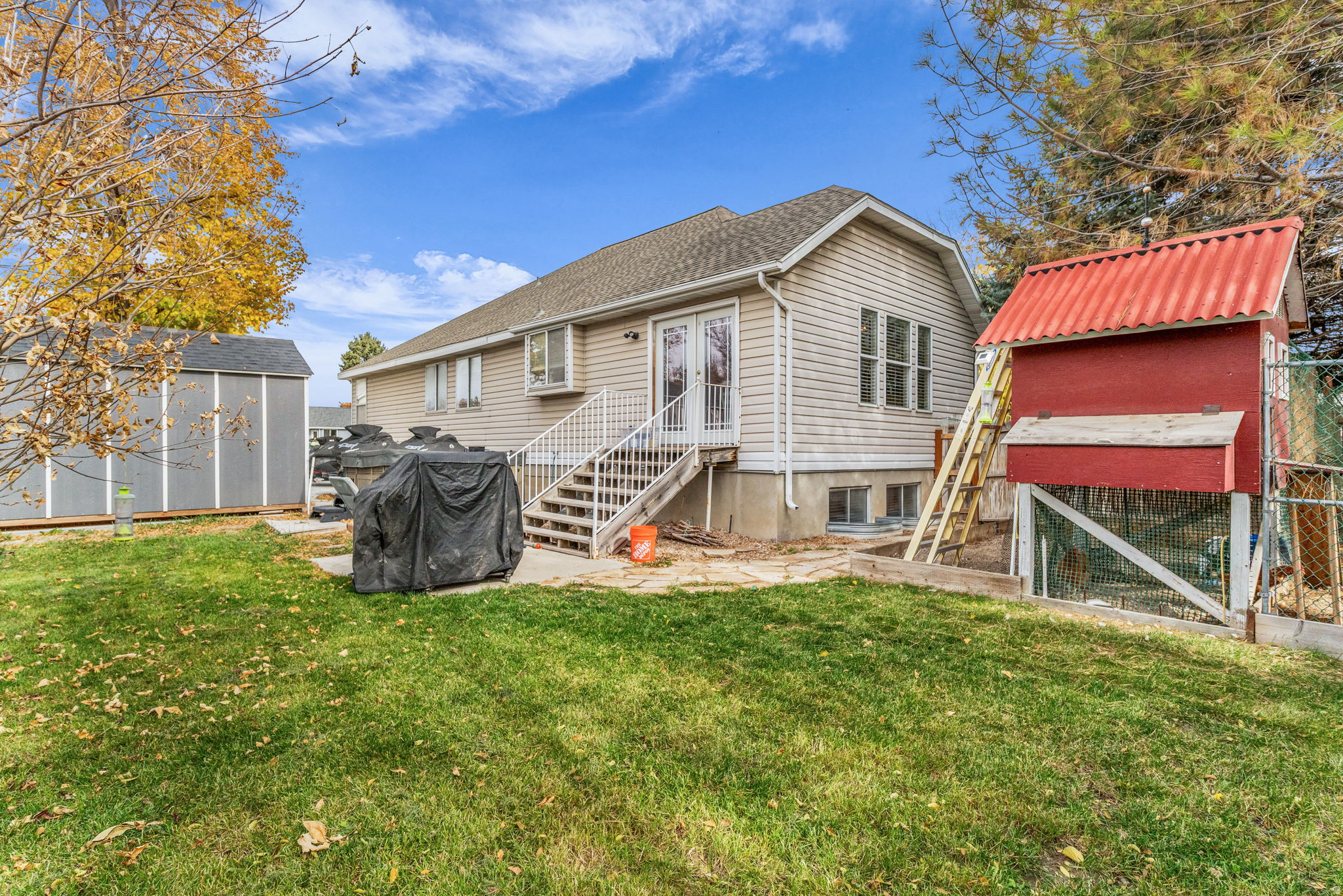 MOUNTAIN MEADOW - Residential