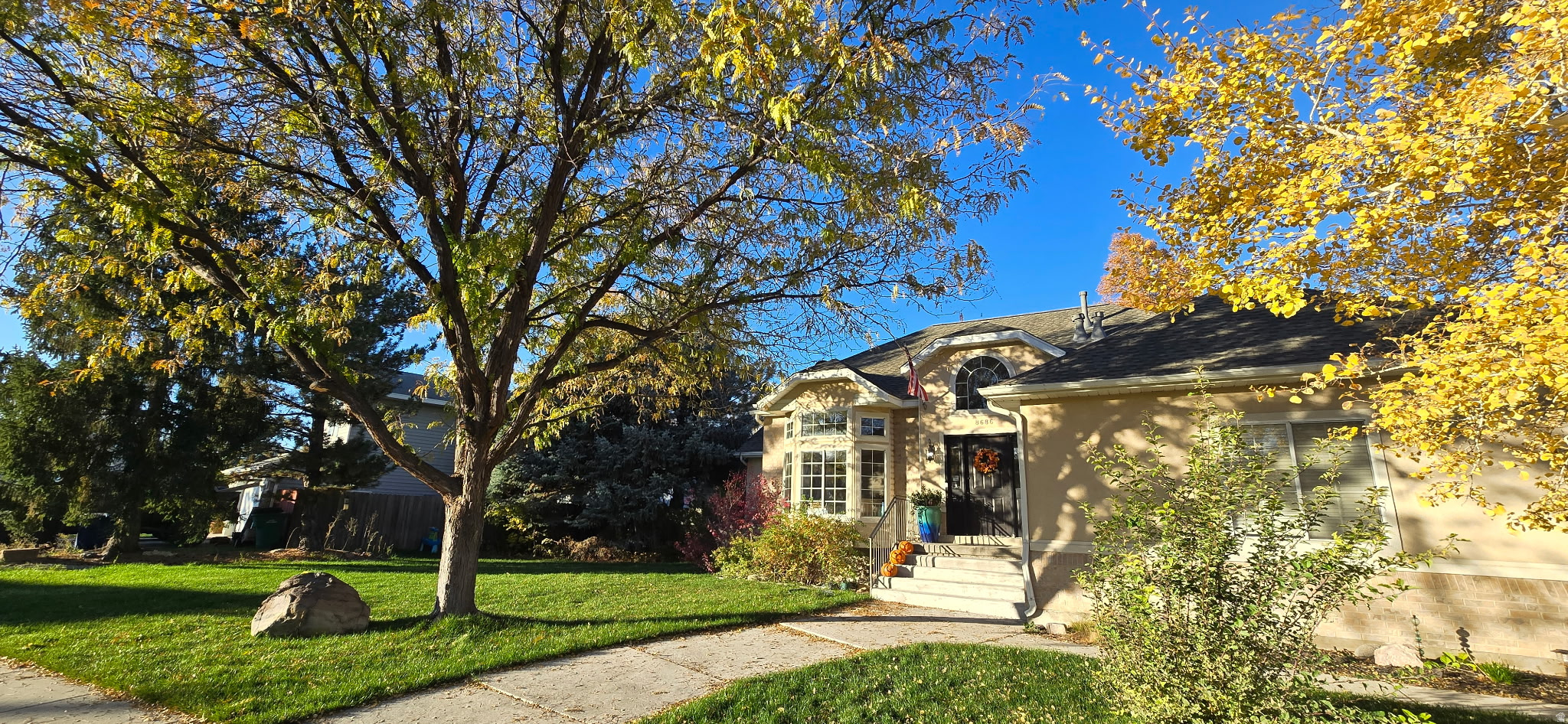 MOUNTAIN MEADOW - Residential
