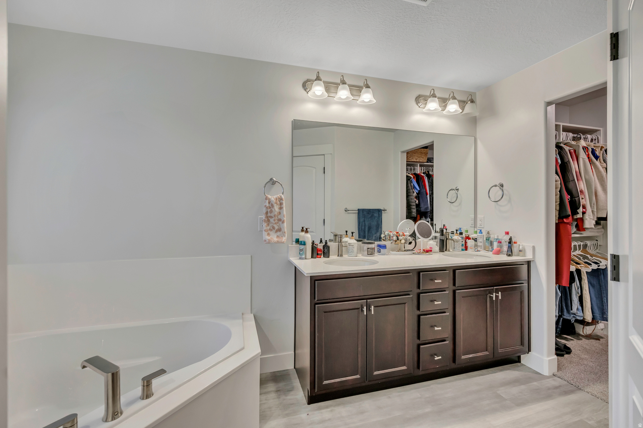 BRANDON PARK - Residential