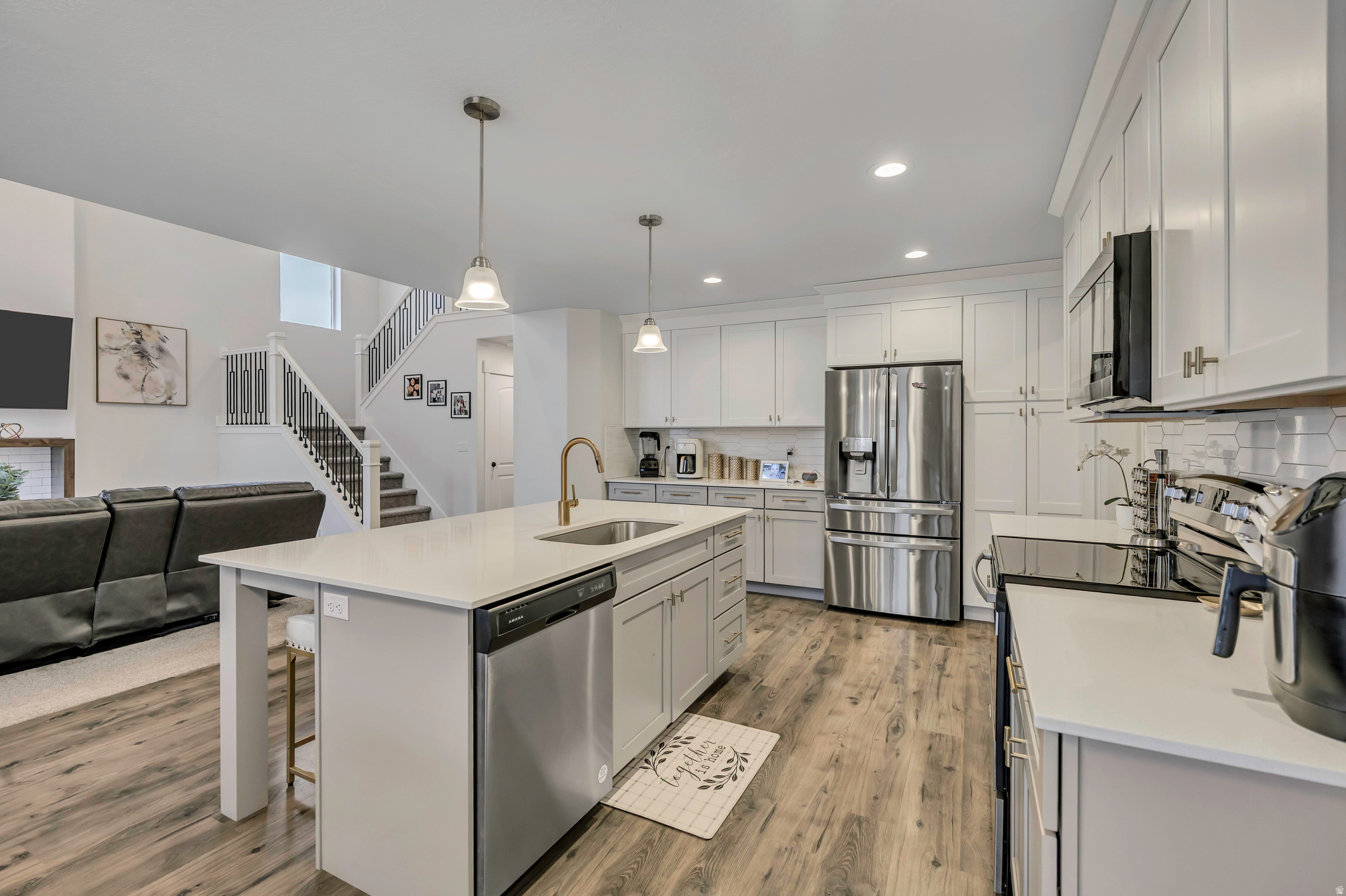 BRANDON PARK - Residential