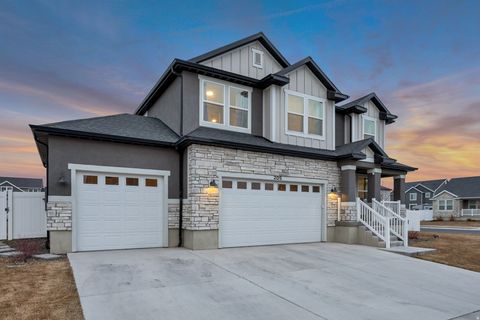 Tiny photo for 205 E CRANER PEAK DR, Eagle Mountain, UT 84005 (MLS # 2140598)