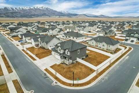 Tiny photo for 205 E CRANER PEAK DR, Eagle Mountain, UT 84005 (MLS # 2140598)