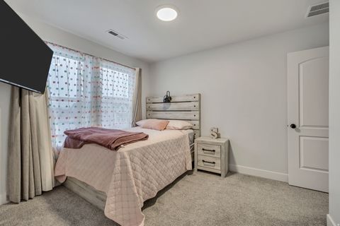 Tiny photo for 205 E CRANER PEAK DR, Eagle Mountain, UT 84005 (MLS # 2140598)