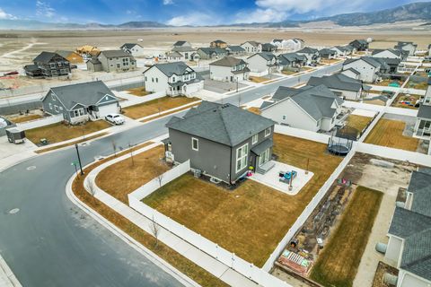 Tiny photo for 205 E CRANER PEAK DR, Eagle Mountain, UT 84005 (MLS # 2140598)