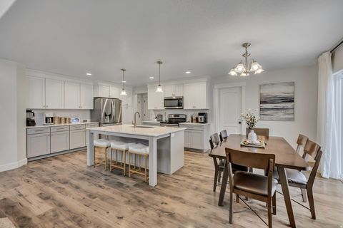 Tiny photo for 205 E CRANER PEAK DR, Eagle Mountain, UT 84005 (MLS # 2140598)