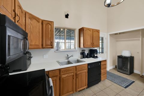 Tiny photo for 544 W 2900 SOUTH, Bountiful, UT 84010 (MLS # 2130168)