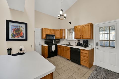 Tiny photo for 544 W 2900 SOUTH, Bountiful, UT 84010 (MLS # 2130168)