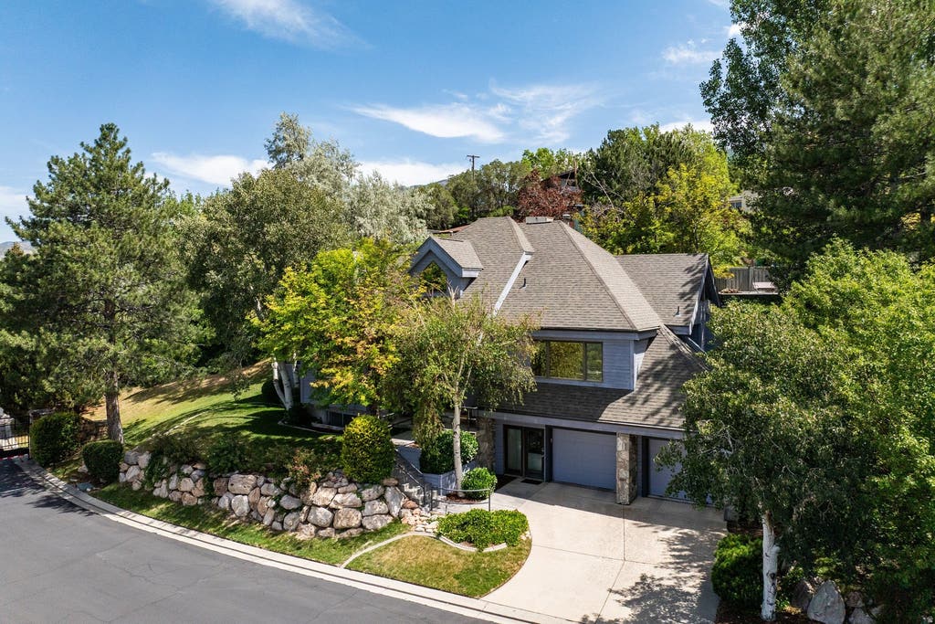 Photo of 4755 S MOUNTAIN LN, Millcreek, UT 84124 (MLS # 2178349)