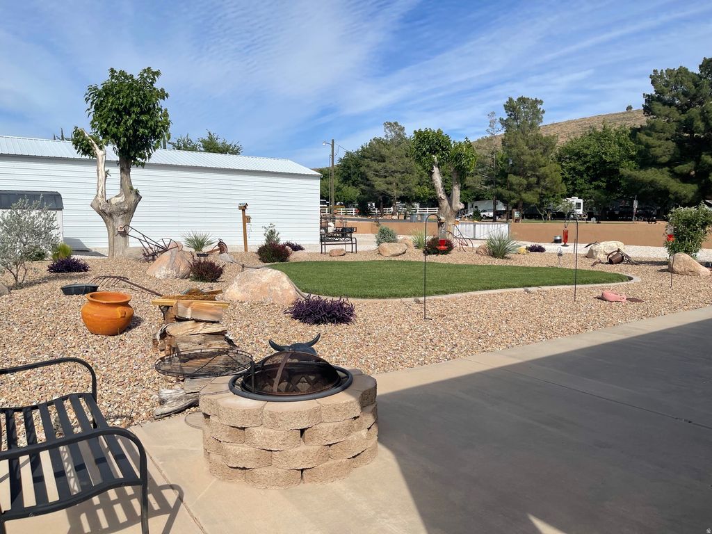 Photo of 95 E MULBERRY LN, Leeds, UT 84746 (MLS # 2152905)