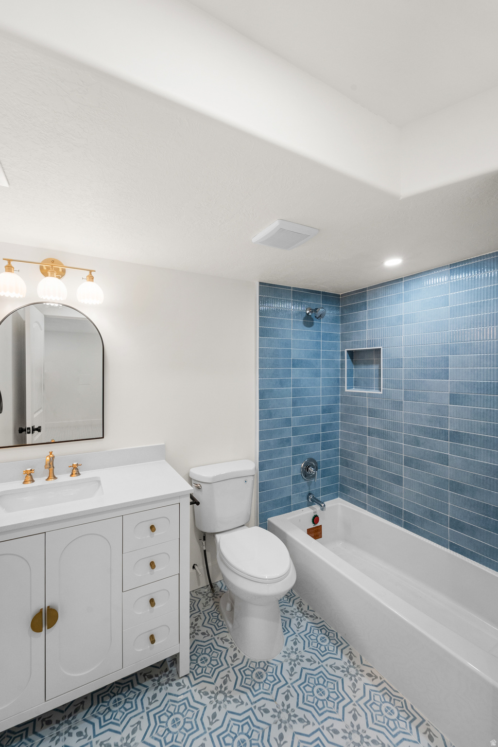 COTTAGES ON KIMBALLS LANE - Residential