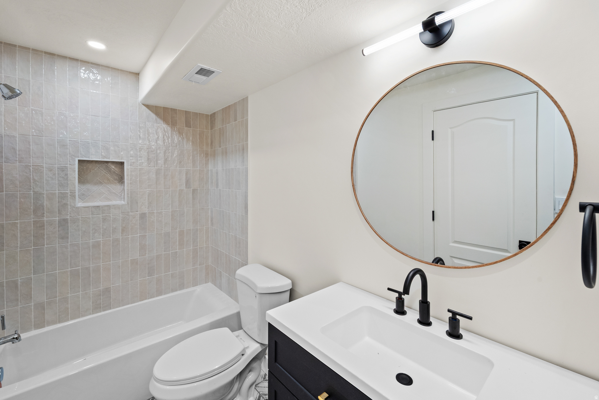 COTTAGES ON KIMBALLS LANE - Residential