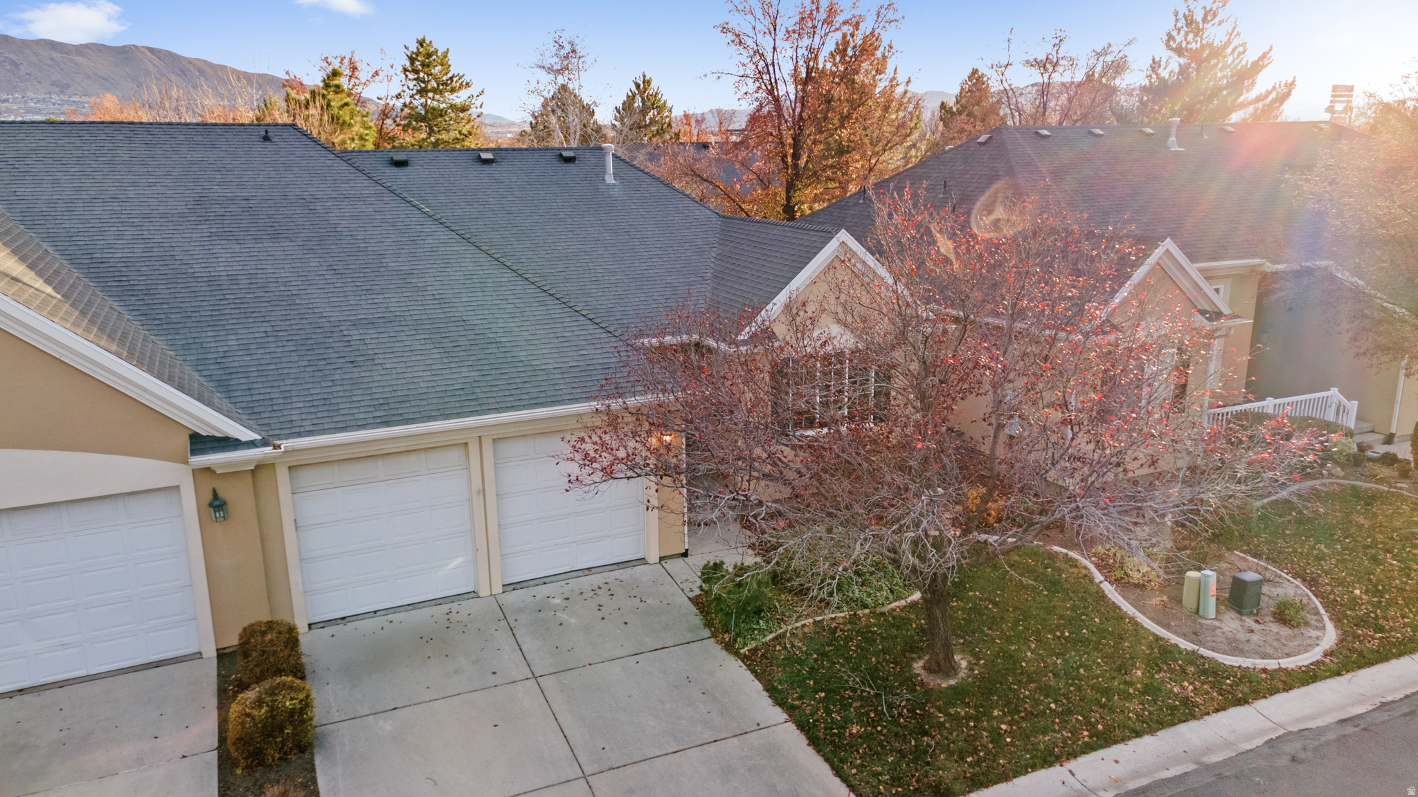 COTTAGES ON KIMBALLS LANE - Residential