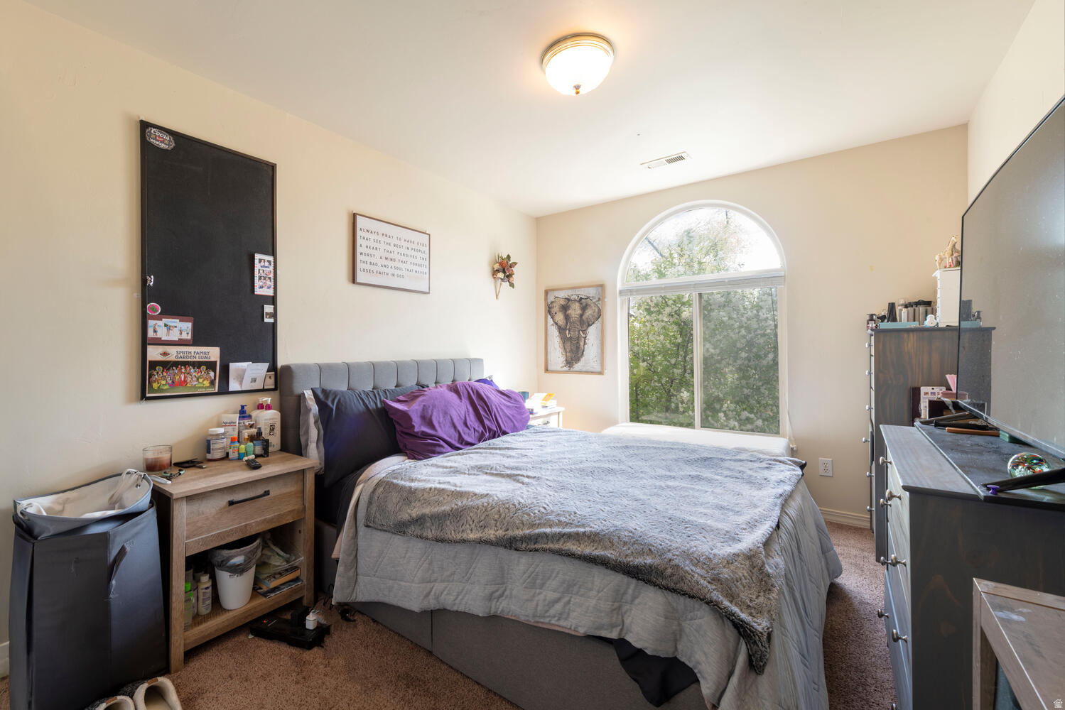 HILLCREST - Residential Income