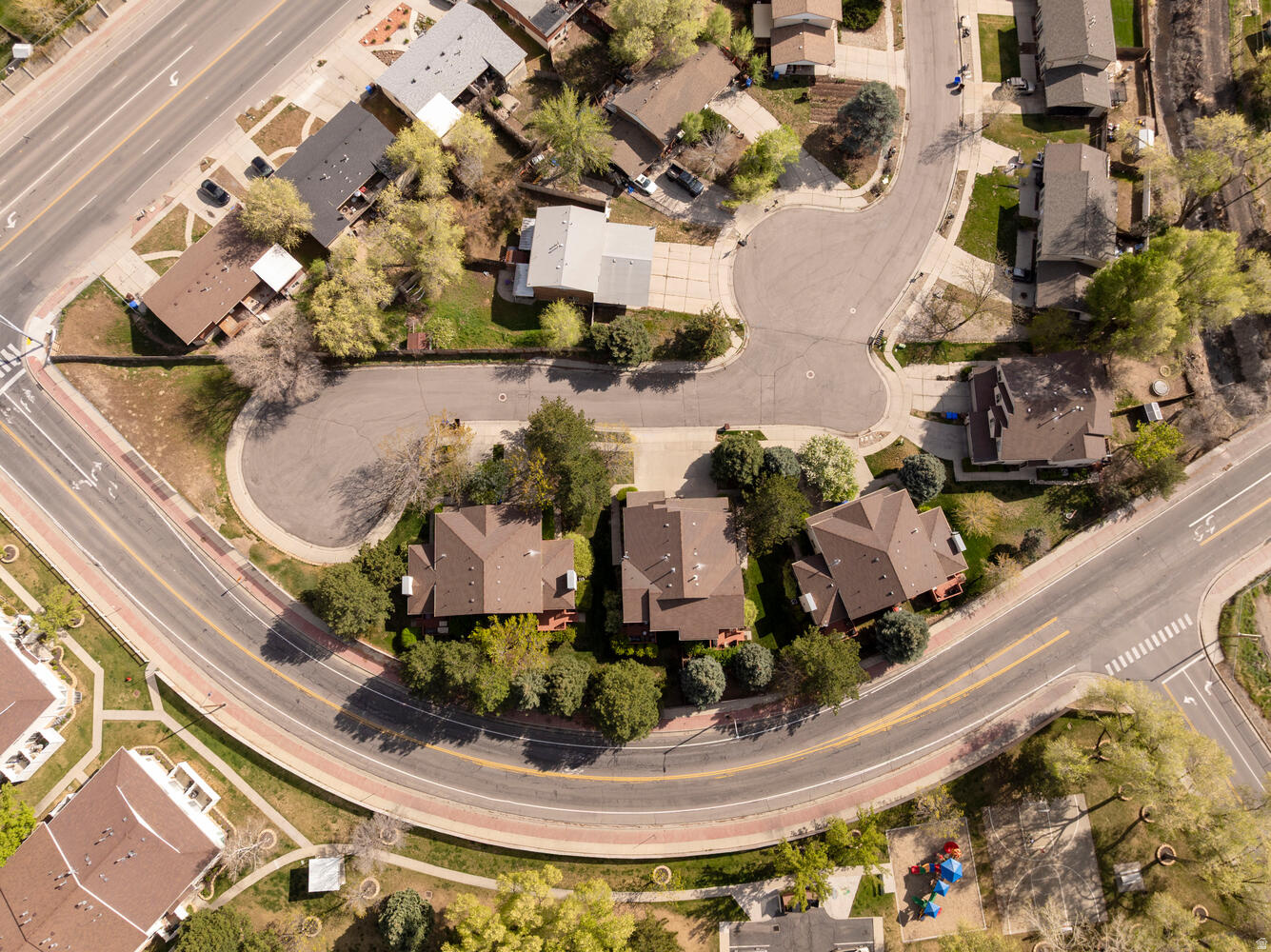 HILLCREST - Residential Income