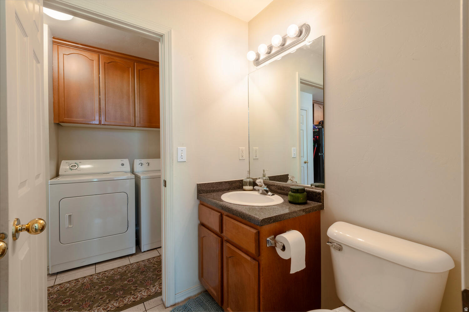 HILLCREST - Residential Income