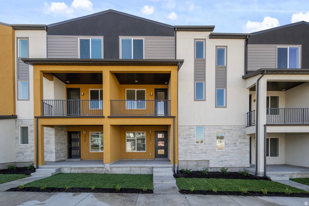 Photo of 923 W COALBURN WAY #103/63, Murray, UT 84123 (MLS # 2166520)
