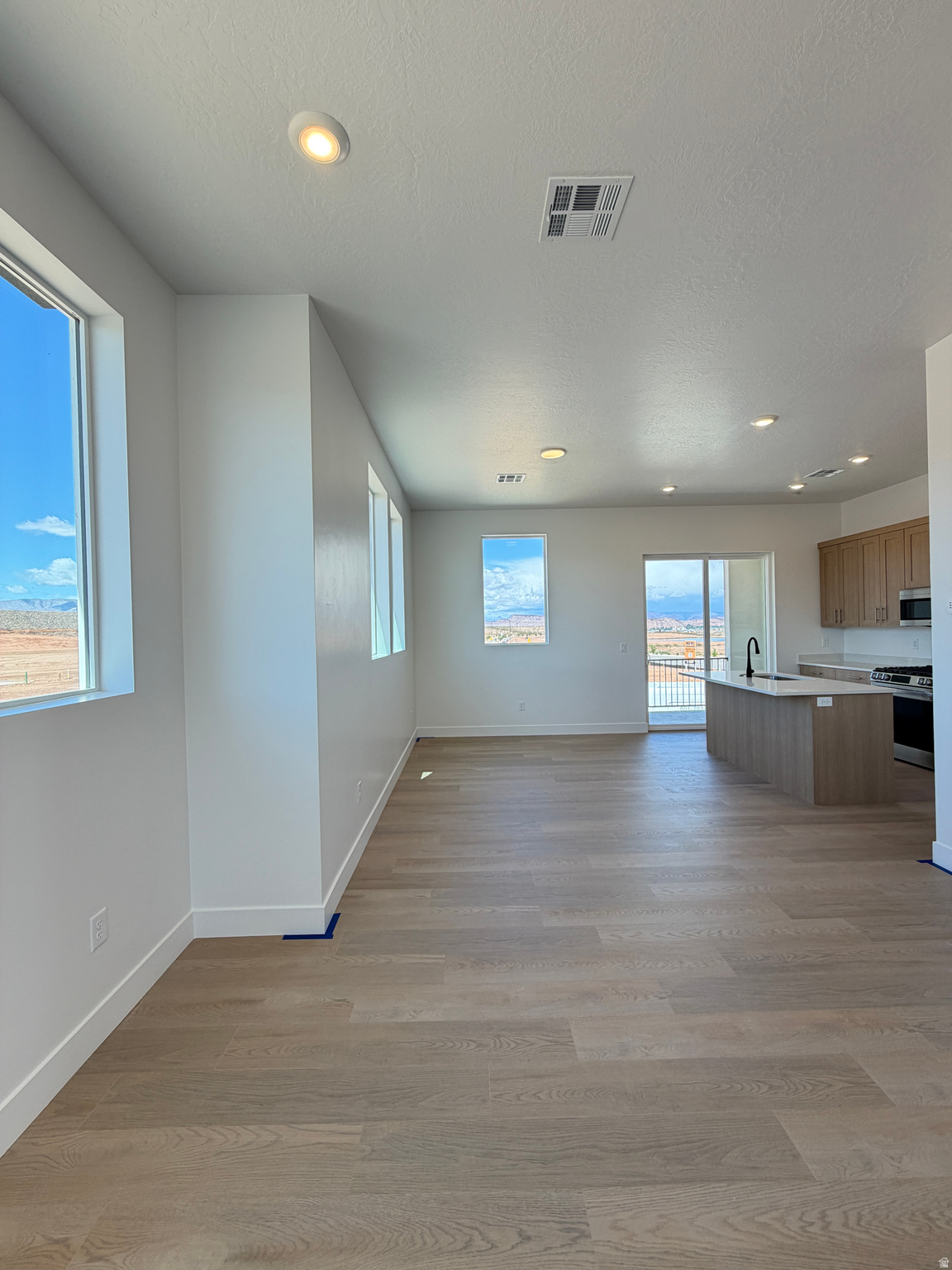 DESERT COLOR - Residential