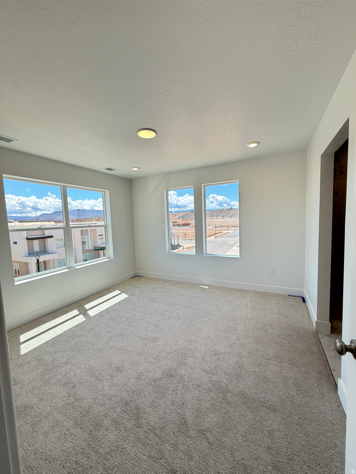 DESERT COLOR - Residential