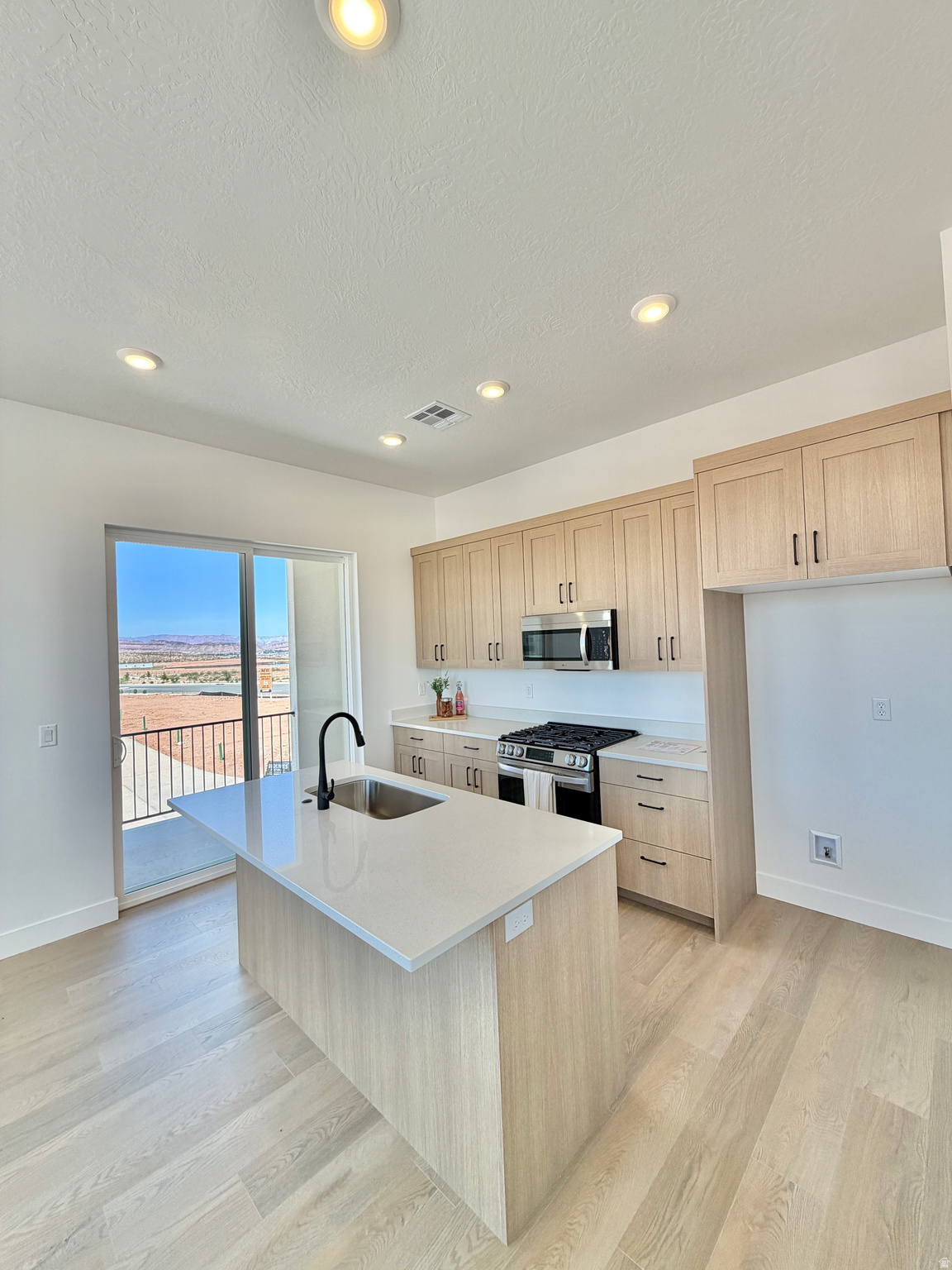 DESERT COLOR - Residential