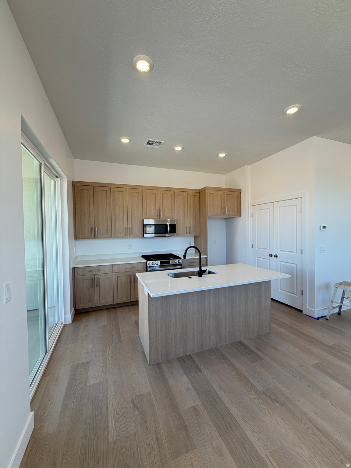 DESERT COLOR - Residential