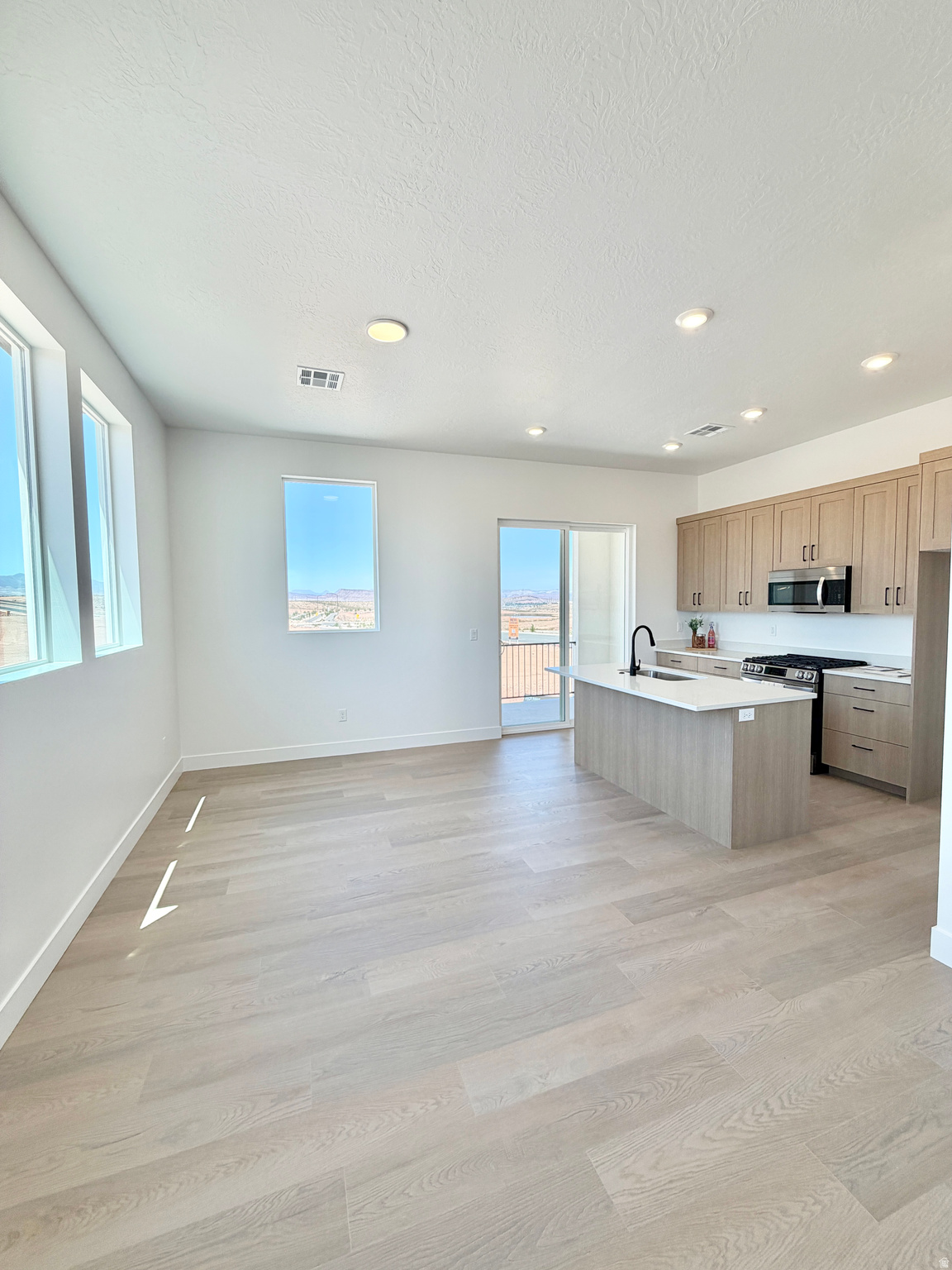 DESERT COLOR - Residential