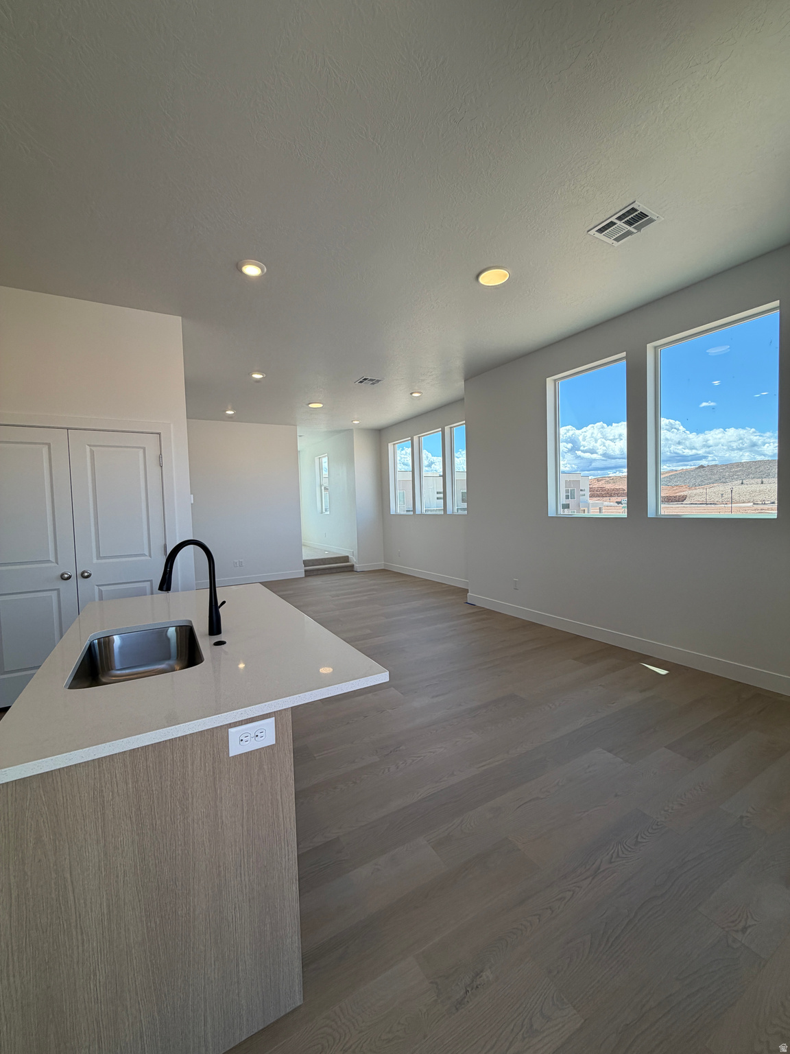 DESERT COLOR - Residential