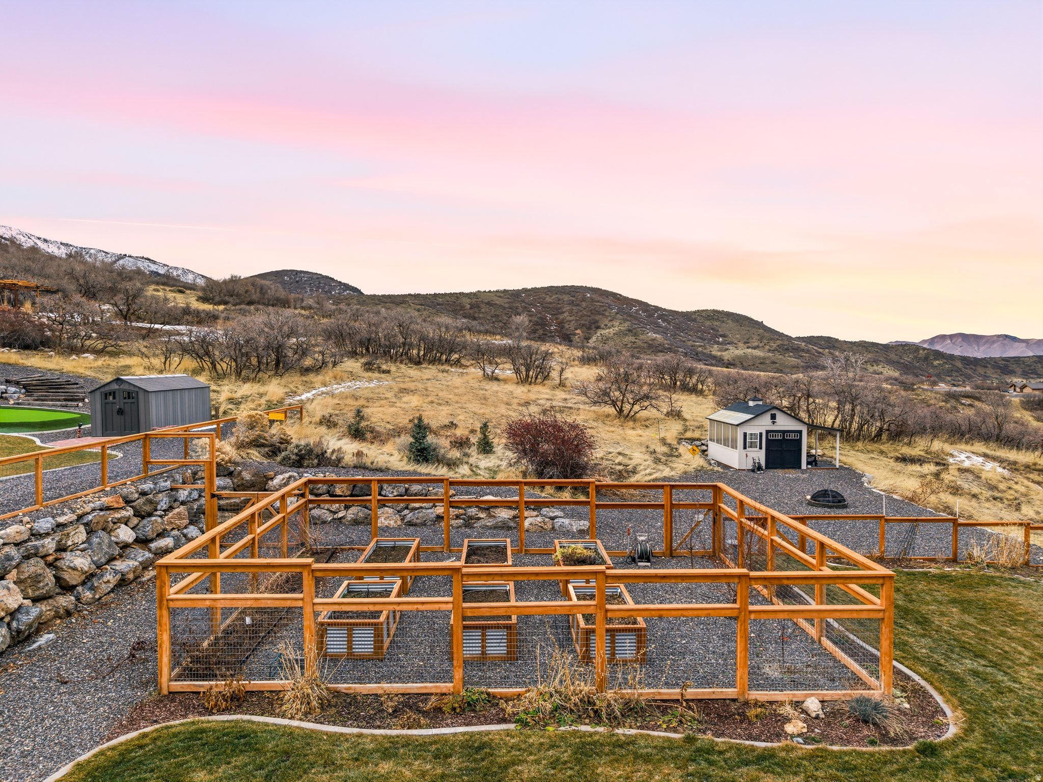 GLADSTIAN VIEW ESTATES - Residential