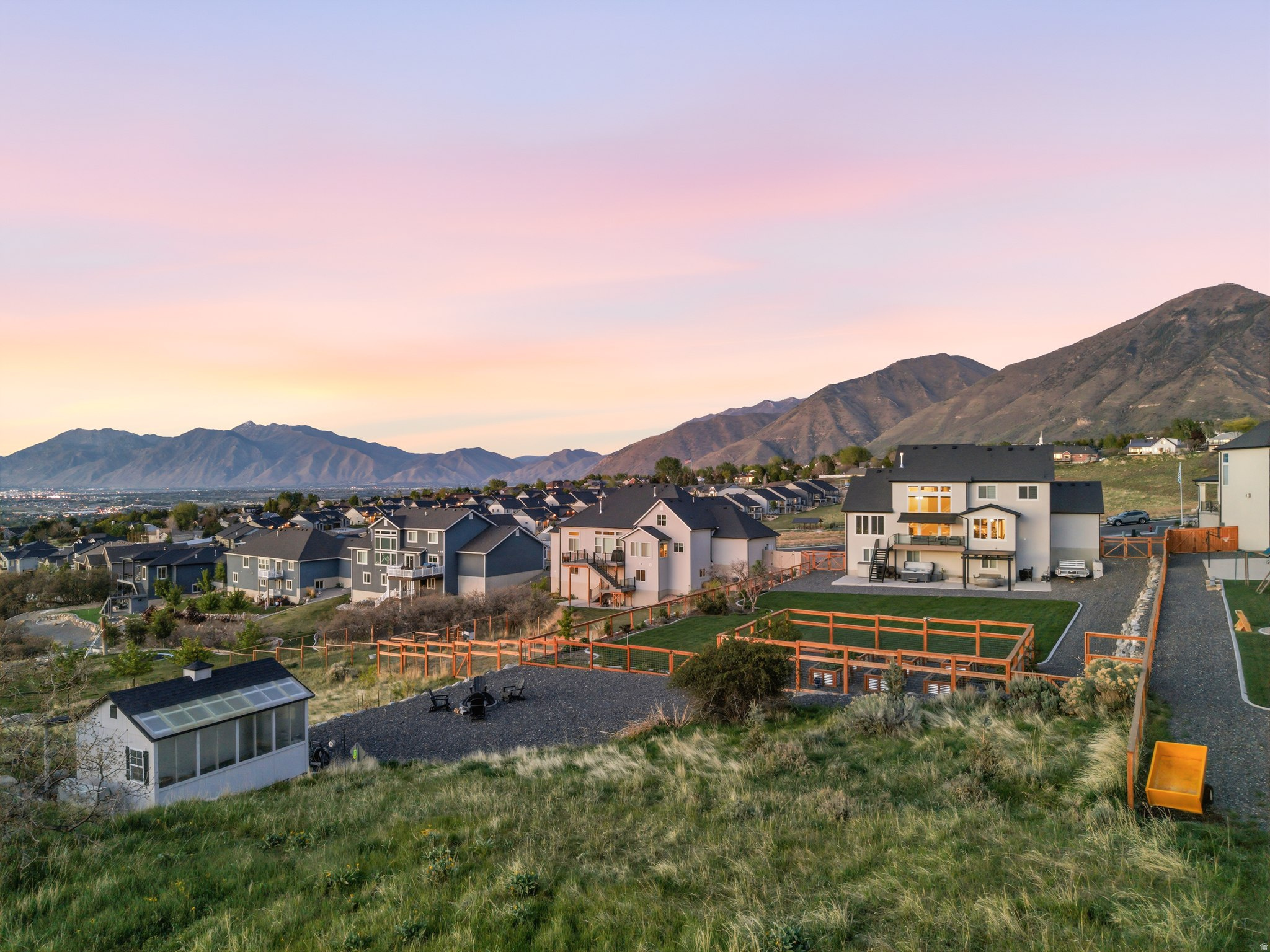 GLADSTIAN VIEW ESTATES - Residential