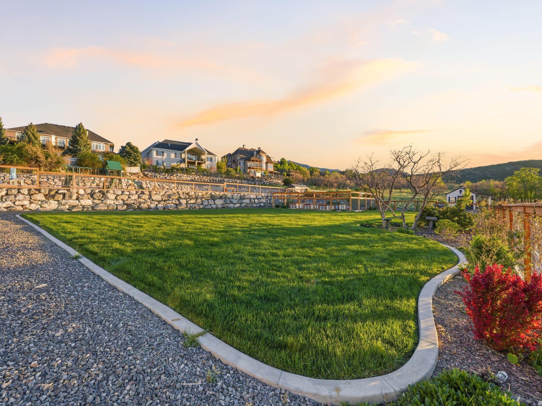 GLADSTIAN VIEW ESTATES - Residential