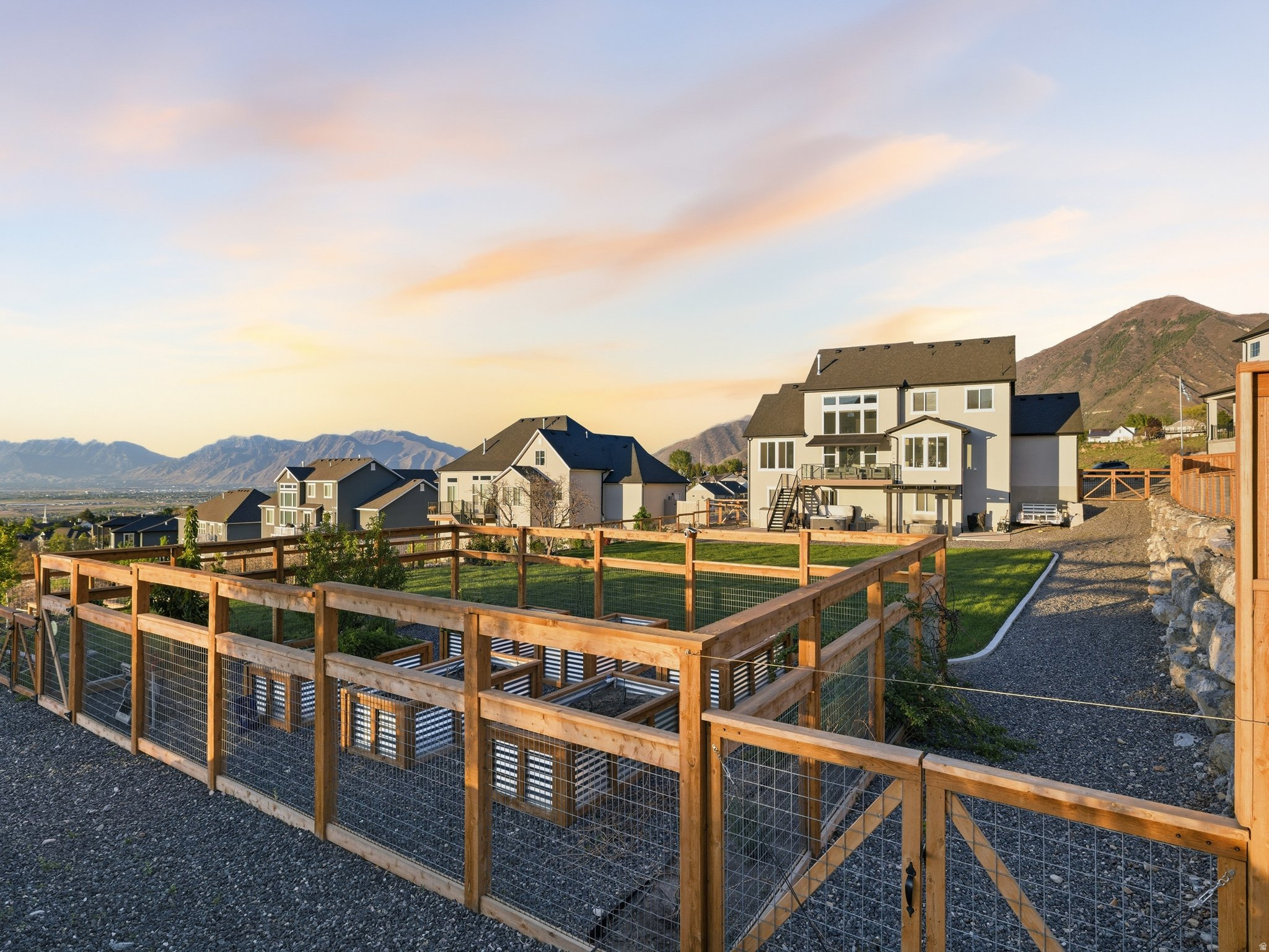 GLADSTIAN VIEW ESTATES - Residential