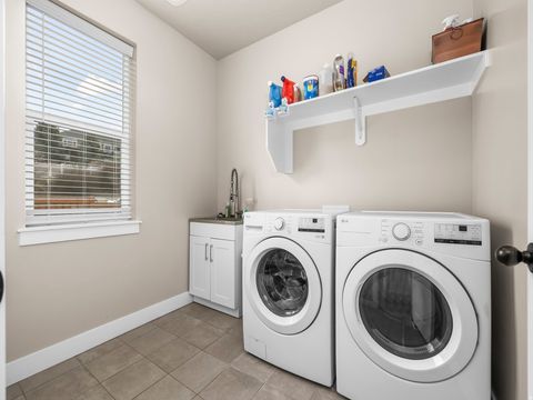 Tiny photo for 102 S ELK RIDGE DR, Elk Ridge, UT 84651 (MLS # 2153238)