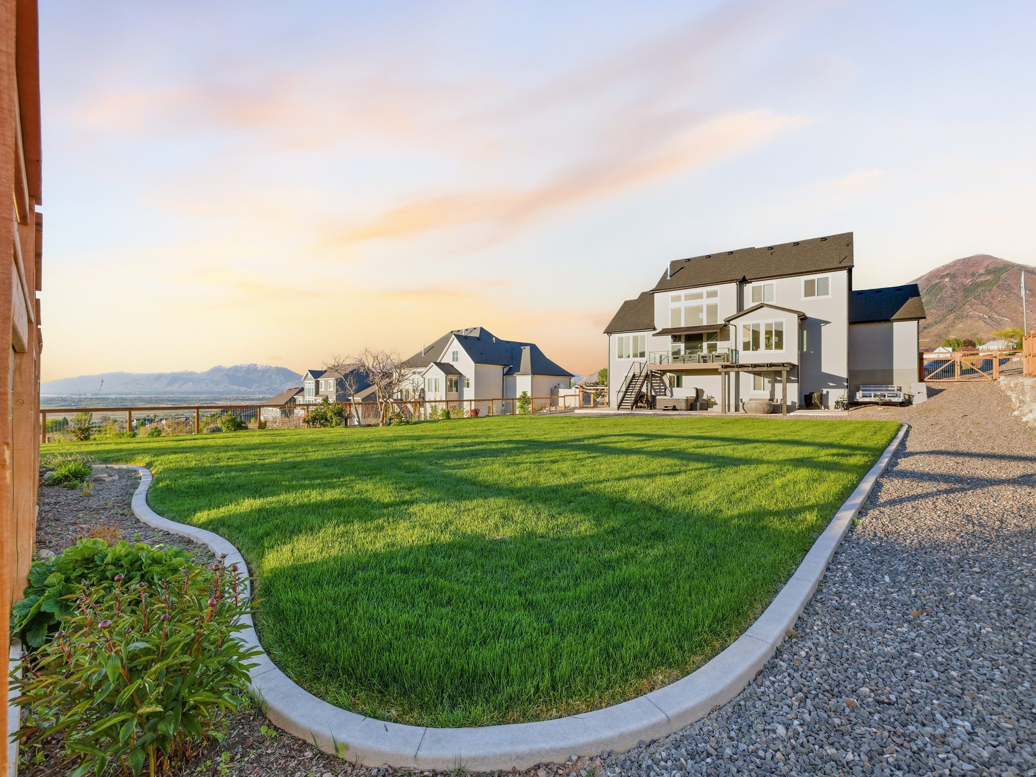 GLADSTIAN VIEW ESTATES - Residential