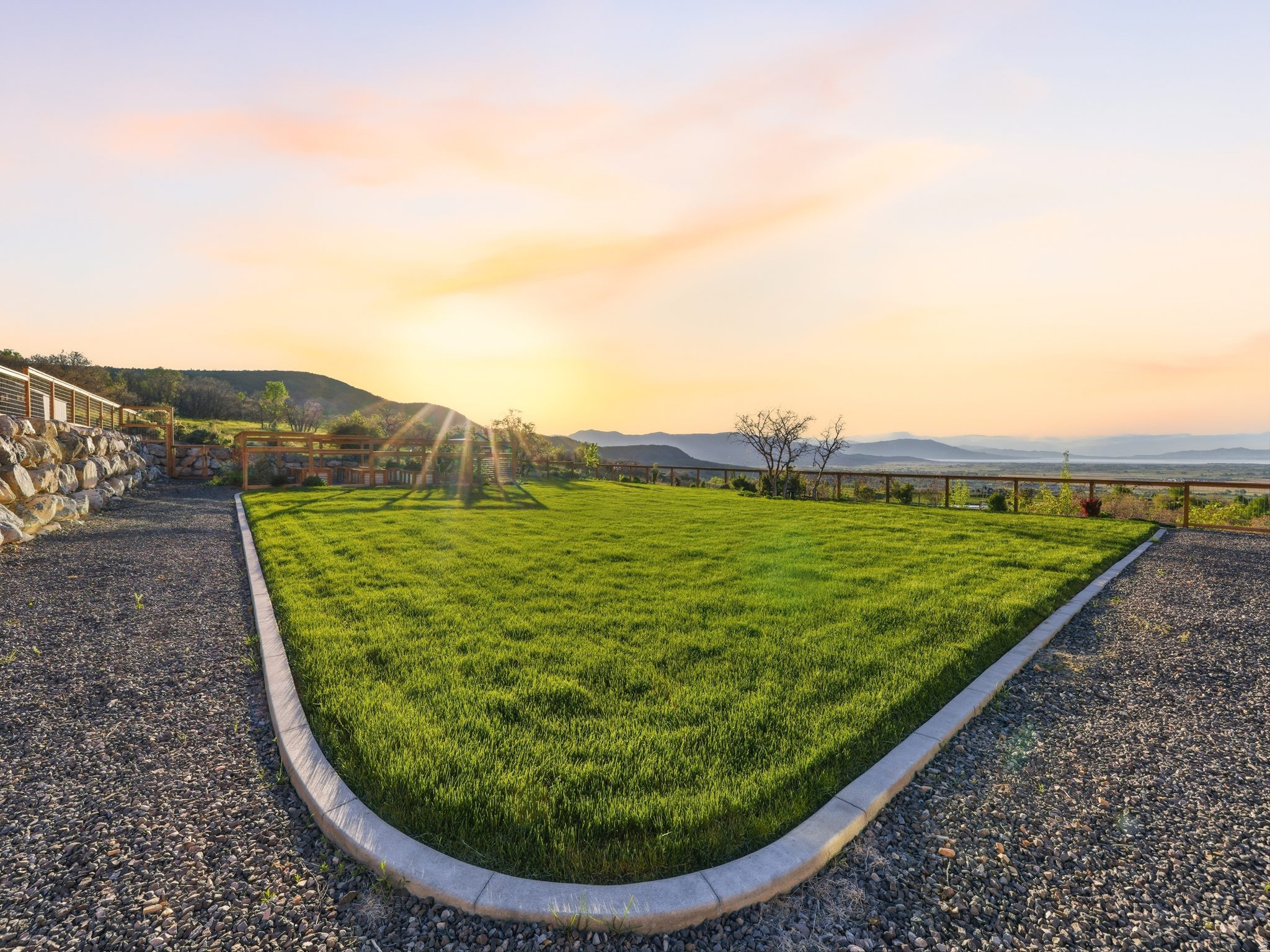 GLADSTIAN VIEW ESTATES - Residential