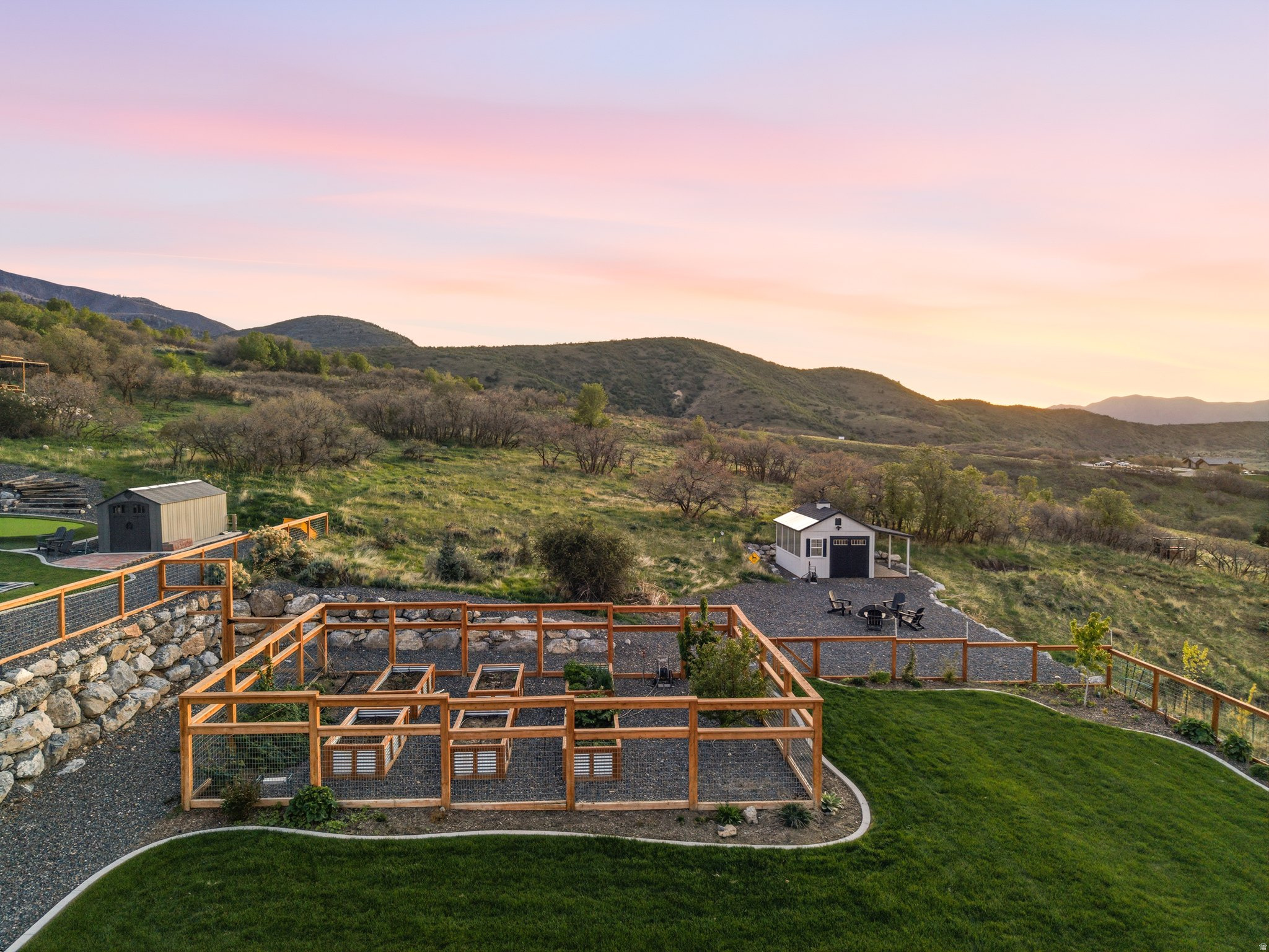 GLADSTIAN VIEW ESTATES - Residential