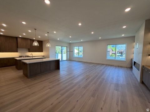 Tiny photo for 636 E VANDALAY LN S, Draper, UT 84020 (MLS # 2151687)