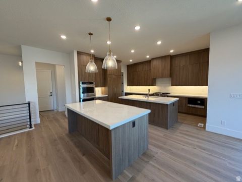 Tiny photo for 636 E VANDALAY LN S, Draper, UT 84020 (MLS # 2151687)