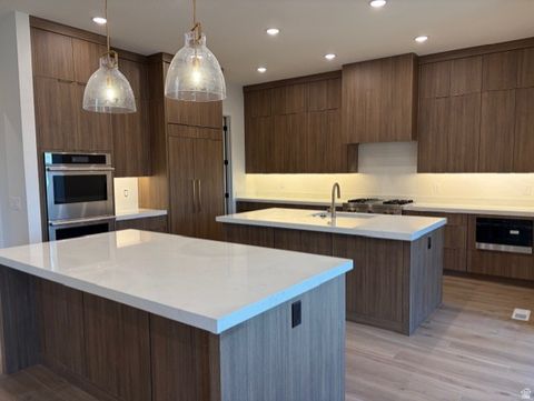 Tiny photo for 636 E VANDALAY LN S, Draper, UT 84020 (MLS # 2151687)