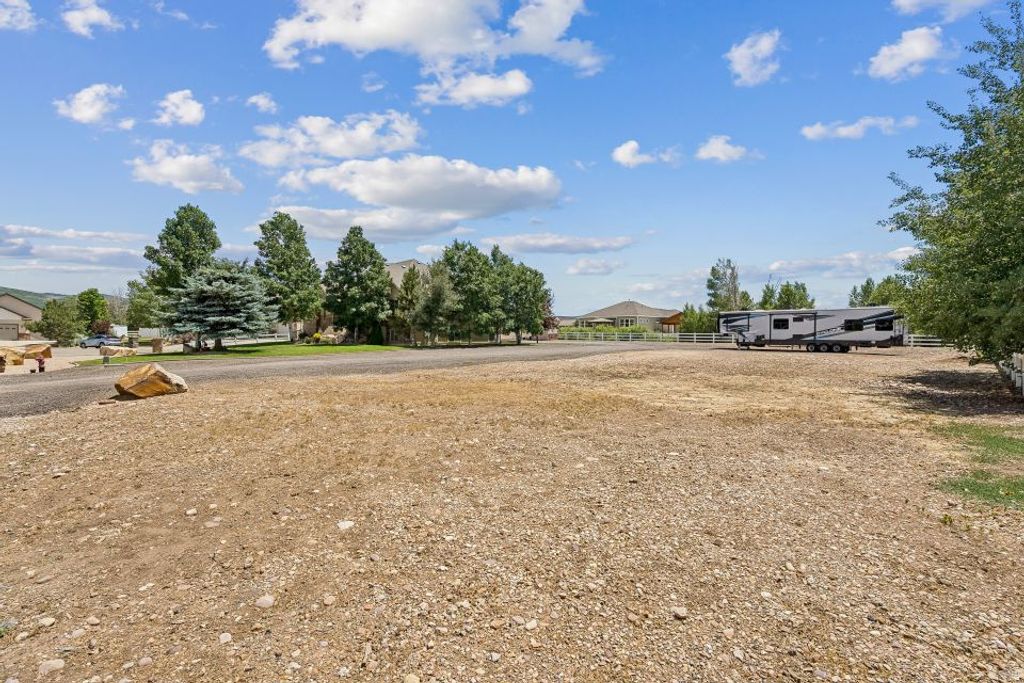 Photo of 320 W WILLOW CT #D13, Francis, UT 84036 (MLS # 2152235)