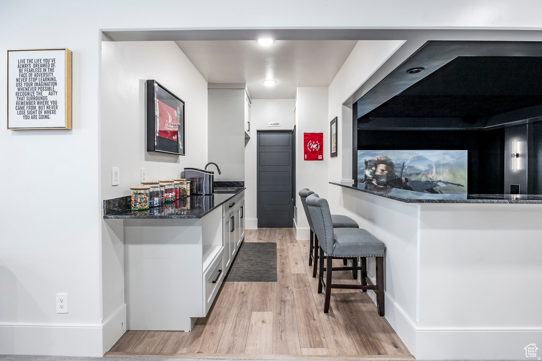 TWIN HOLLOW - Residential