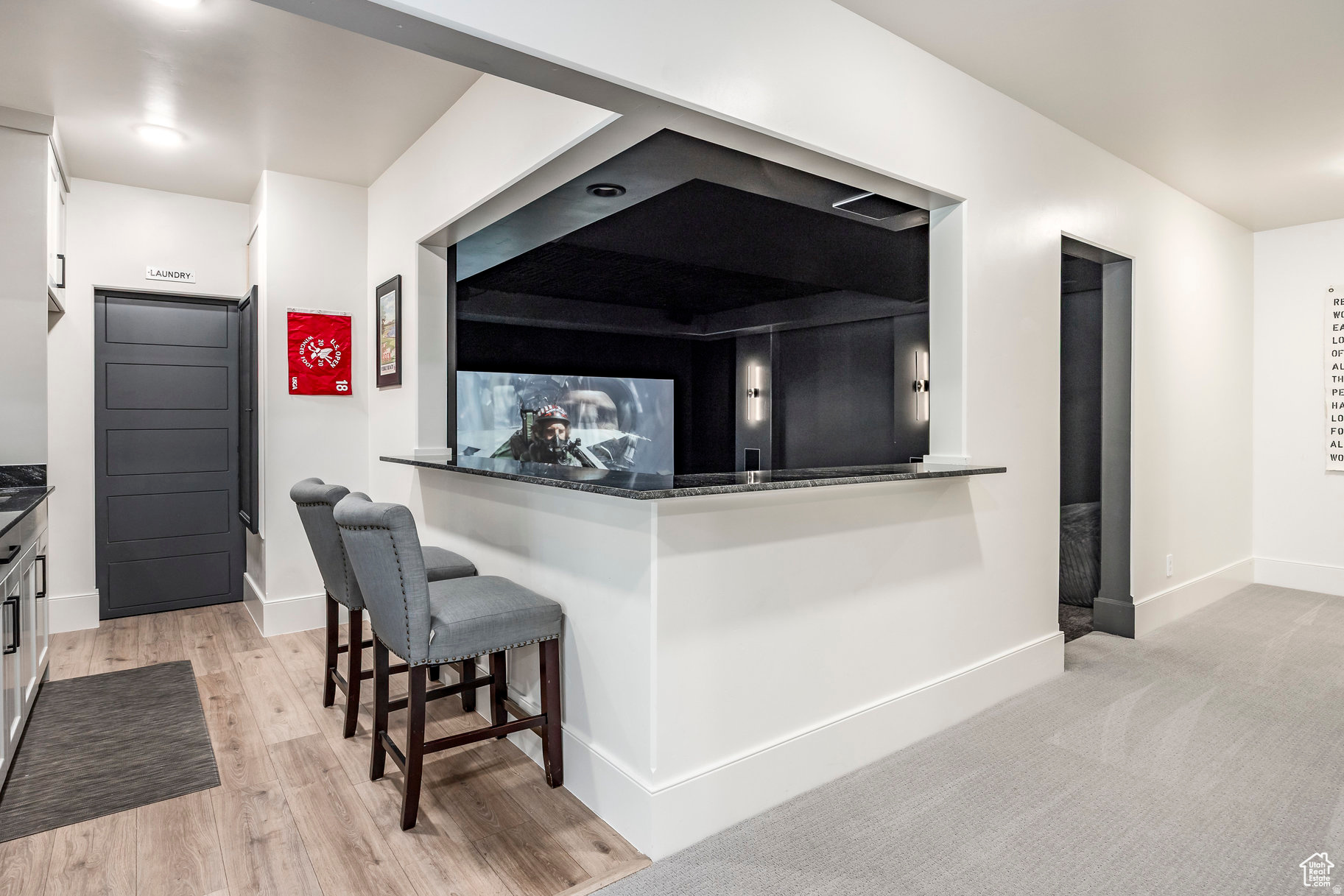 TWIN HOLLOW - Residential