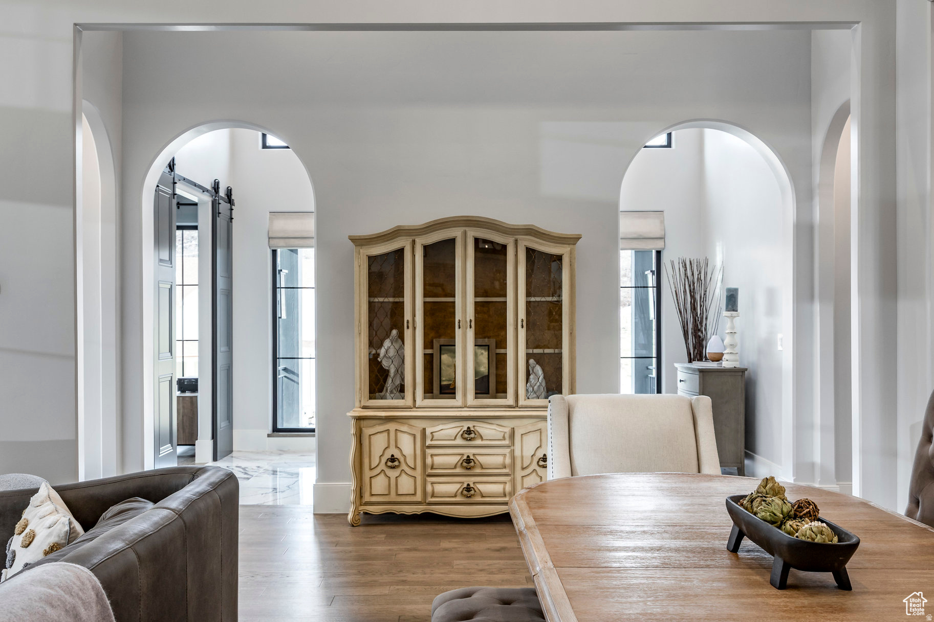 TWIN HOLLOW - Residential