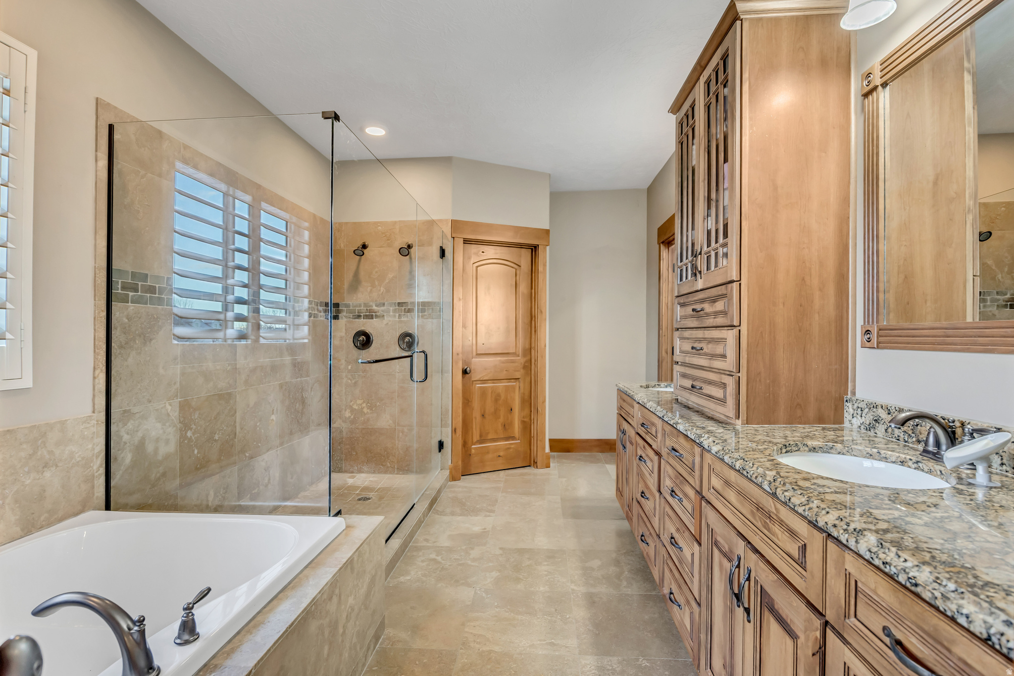 MAPLETON HIGHLANDS - Residential