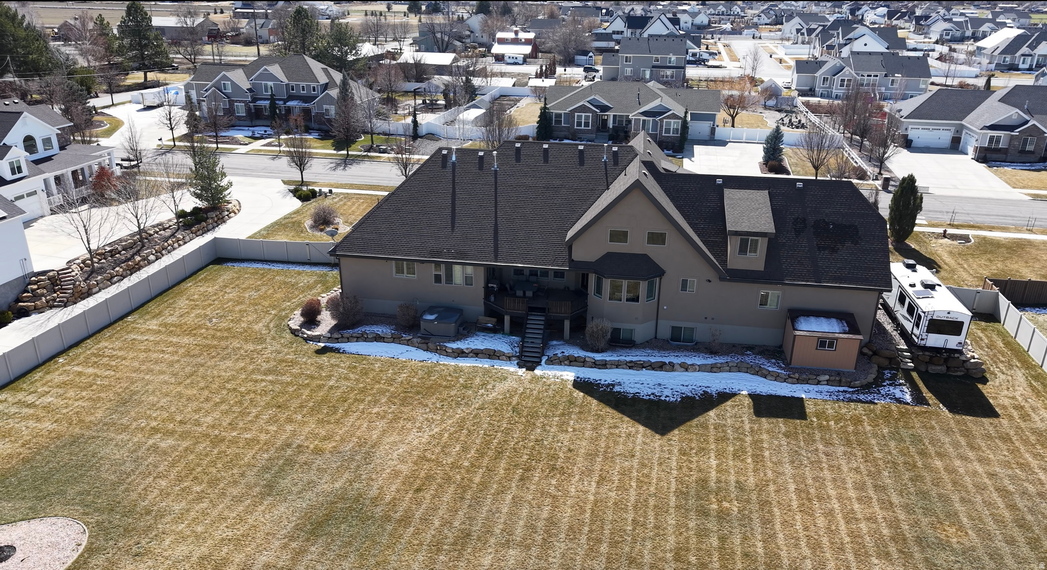 MAPLETON HIGHLANDS - Residential