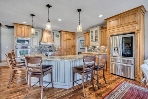 Tiny photo for 896 W 675 S, Mapleton, UT 84664 (MLS # 2129436)