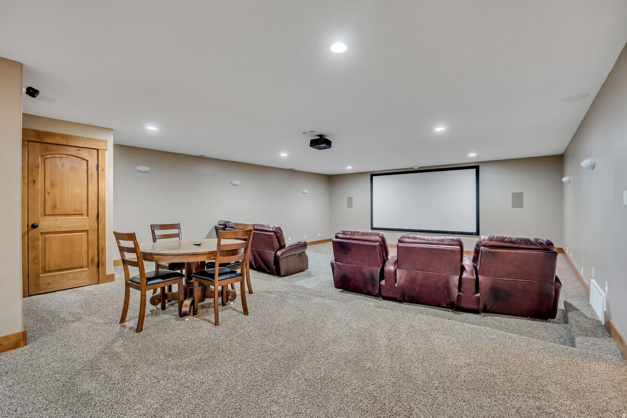 MAPLETON HIGHLANDS - Residential