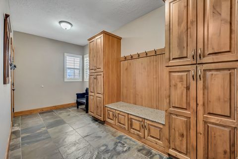 Tiny photo for 896 W 675 S, Mapleton, UT 84664 (MLS # 2129436)